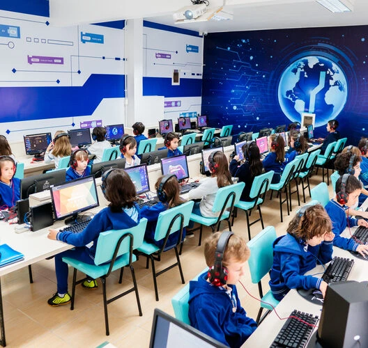 Laboratorio-de-Informatica-528x500